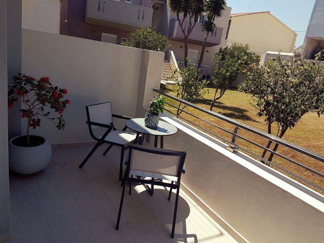Luxury Apartments Near To The Beach プラキアス エクステリア 写真