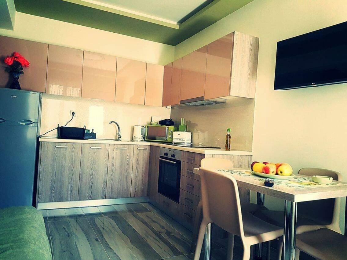 Luxury Apartments Near To The Beach プラキアス エクステリア 写真