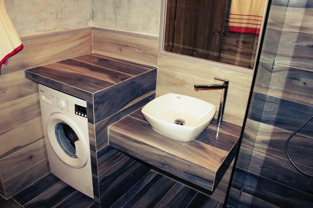 Luxury Apartments Near To The Beach プラキアス エクステリア 写真